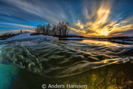 Feel the flow

In the river with great light and icefla... by Anders Hanssen 
