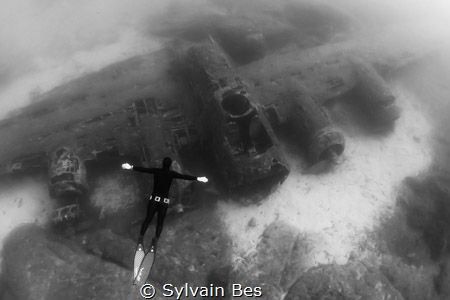 This is th B17, at Calvi (Corse - France).
The maximum d... by Sylvain Bes 