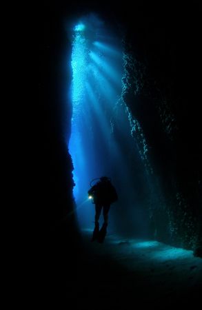 Diver swimming through Leru 'cut'
Taken with Olympus 707... by Jo Watson 