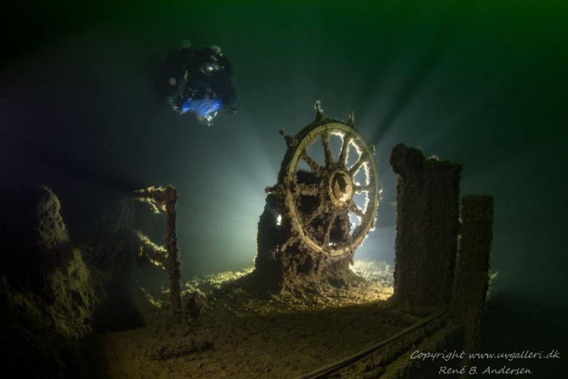 Unknow wreck layin on 85m in the Baltic sea by Rene B. Andersen 