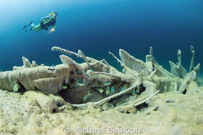 Bluewater

Canon 5DS R, 8-15mm Fisheye, Hugyfot housing... by Michael Baukloh 