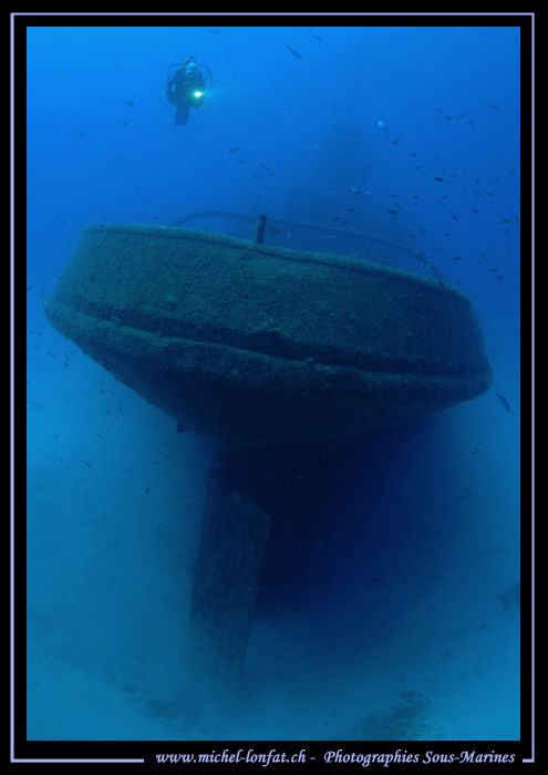 Wreck diving in Malta. Que du bonheur... :O)... by Michel Lonfat 