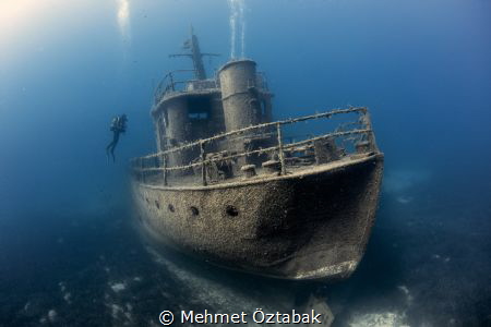 Pinar 1 wreck  and diver( horizontal ) - Bodrum / Turkey 