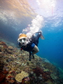 Diver swimming in a current